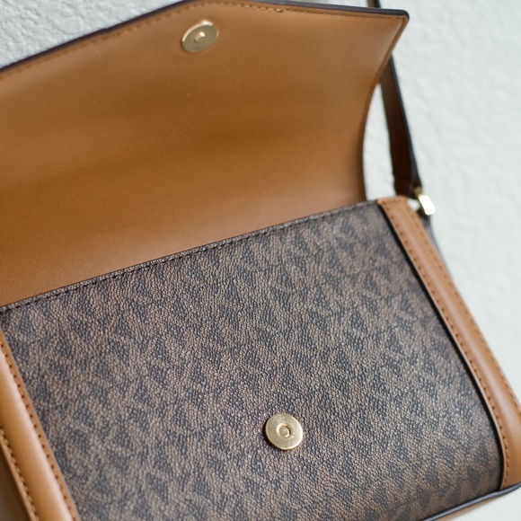 MK Michael Kors Logo Freya Brown Acorn Crossbody Bag NEW - Picture 11 of 15